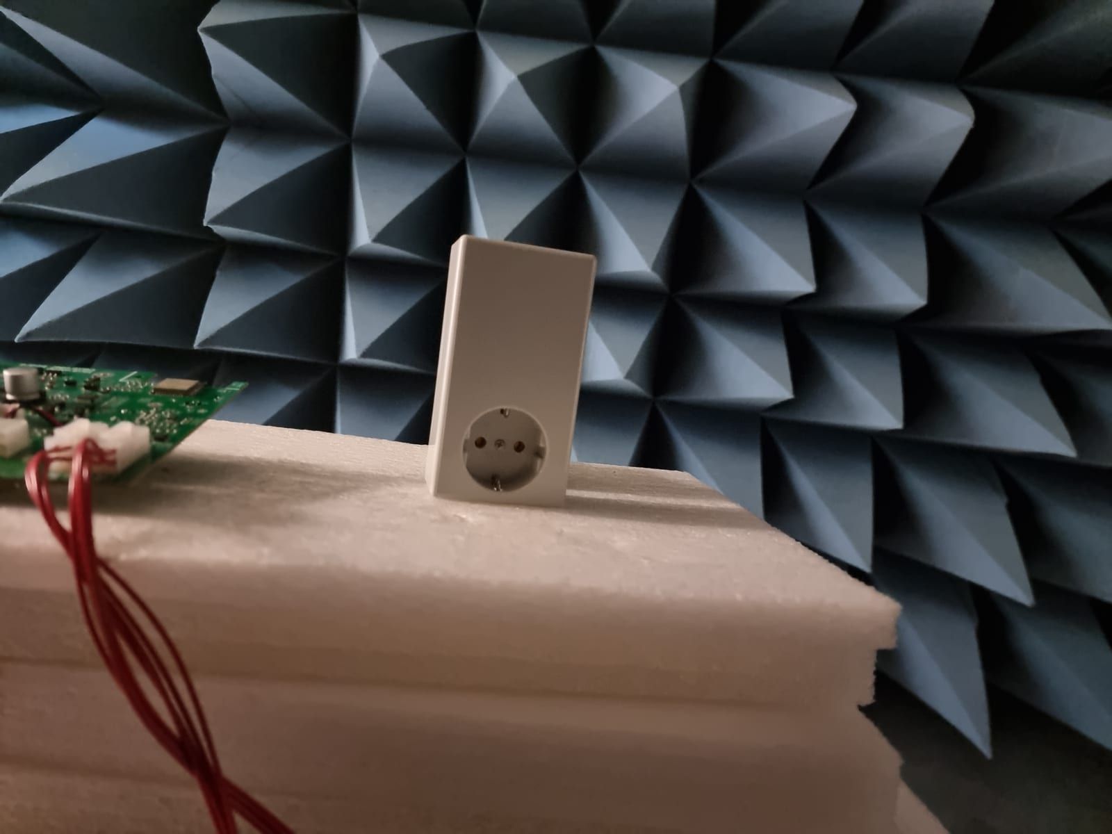 Product between absorbers during an EMC measurement