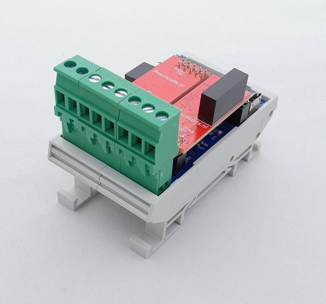 PR181-module in DIN-railbehuizing, schuin van voren