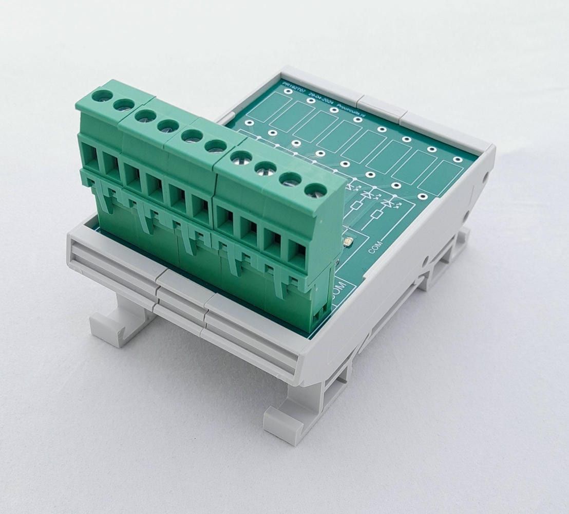 PR192-module voor acht led-indicaties in DIN-railbehuizing, schuin van voren